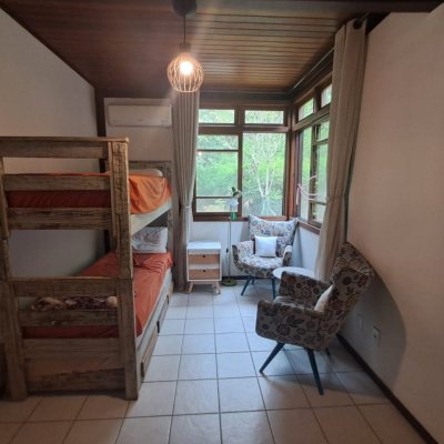 Casa em Condomínio com 1772m², 11 quartos, 3 suítes, 10 garagens, no bairro Vargem Grande em Florianópolis