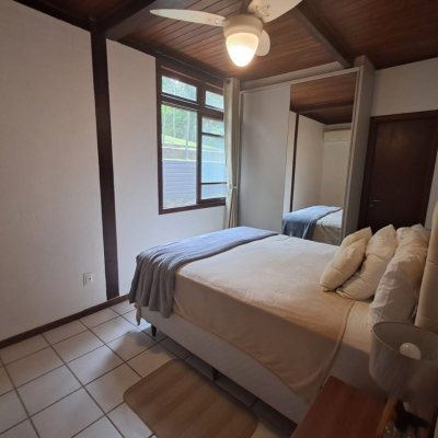 Casa em Condomínio com 1772m², 11 quartos, 3 suítes, 10 garagens, no bairro Vargem Grande em Florianópolis