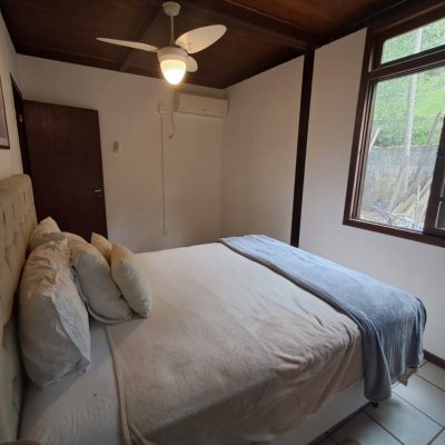 Casa em Condomínio com 1772m², 11 quartos, 3 suítes, 10 garagens, no bairro Vargem Grande em Florianópolis