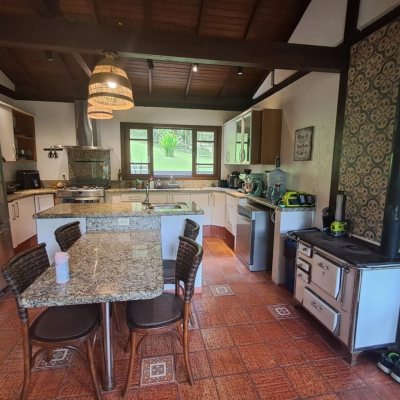 Casa em Condomínio com 1772m², 11 quartos, 3 suítes, 10 garagens, no bairro Vargem Grande em Florianópolis