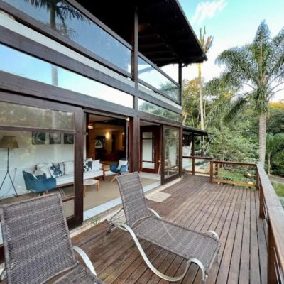 Casa em Condomínio com 1772m², 11 quartos, 3 suítes, 10 garagens, no bairro Vargem Grande em Florianópolis