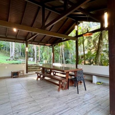 Casa em Condomínio com 1772m², 11 quartos, 3 suítes, 10 garagens, no bairro Vargem Grande em Florianópolis