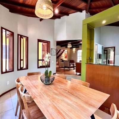 Casa em Condomínio com 1772m², 11 quartos, 3 suítes, 10 garagens, no bairro Vargem Grande em Florianópolis