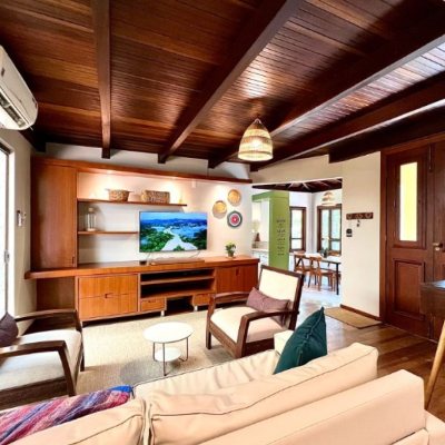 Casa em Condomínio com 1772m², 11 quartos, 3 suítes, 10 garagens, no bairro Vargem Grande em Florianópolis