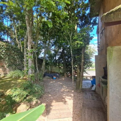 Casa Residencial com 260m², 5 quartos, 4 suítes, 6 garagens, no bairro Vargem Do Bom Jesus em Florianópolis