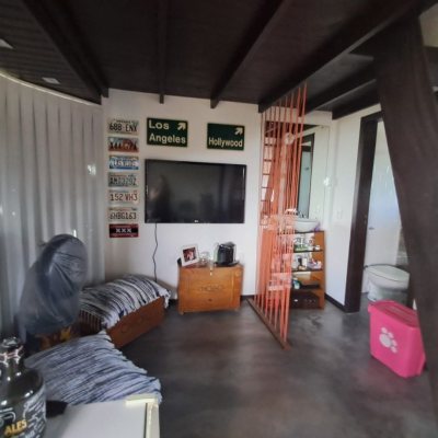 Casa Residencial com 260m², 5 quartos, 4 suítes, 6 garagens, no bairro Vargem Do Bom Jesus em Florianópolis