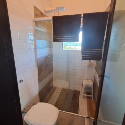 Casa Residencial com 260m², 5 quartos, 4 suítes, 6 garagens, no bairro Vargem Do Bom Jesus em Florianópolis
