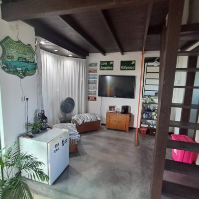 Casa Residencial com 260m², 5 quartos, 4 suítes, 6 garagens, no bairro Vargem Do Bom Jesus em Florianópolis