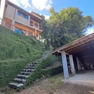 Casa Residencial com 260m², 5 quartos, 4 suítes, 6 garagens, no bairro Vargem Do Bom Jesus em Florianópolis