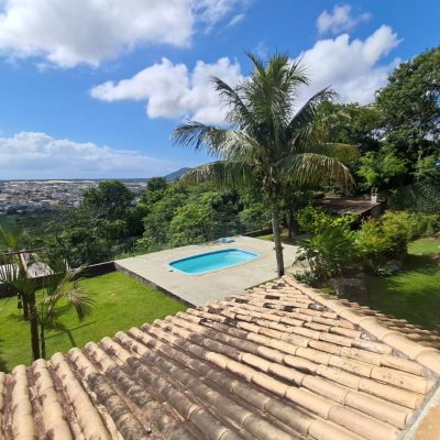 Casa Residencial com 260m², 5 quartos, 4 suítes, 6 garagens, no bairro Vargem Do Bom Jesus em Florianópolis