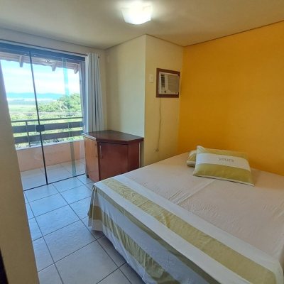 Casa Residencial com 260m², 5 quartos, 4 suítes, 6 garagens, no bairro Vargem Do Bom Jesus em Florianópolis