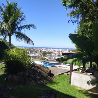 Casa Residencial com 260m², 5 quartos, 4 suítes, 6 garagens, no bairro Vargem Do Bom Jesus em Florianópolis