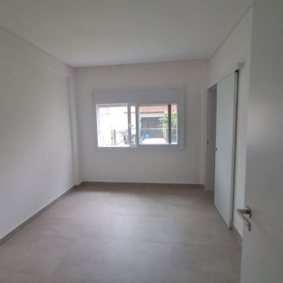 Apartamentos com 91m², 2 quartos, 2 suítes, 1 garagem, no bairro Cachoeira Do Bom Jesus em Florianópolis