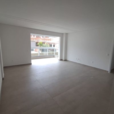 Apartamentos com 91m², 2 quartos, 2 suítes, 1 garagem, no bairro Cachoeira Do Bom Jesus em Florianópolis