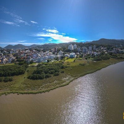 Apartamentos com 100m², 2 quartos, 2 garagens, no bairro João Paulo em Florianópolis