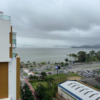 Apartamentos com 162m², 2 quartos, 2 suítes, 2 garagens, no bairro Agronômica em Florianópolis