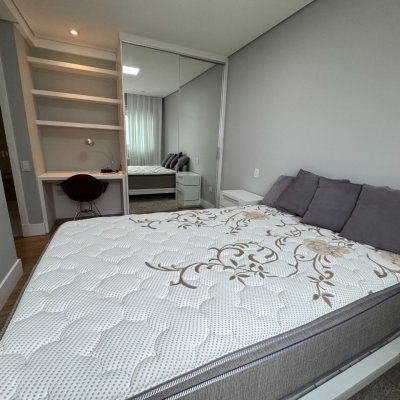Apartamentos com 162m², 2 quartos, 2 suítes, 2 garagens, no bairro Agronômica em Florianópolis