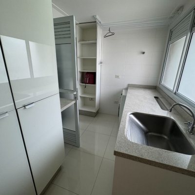 Apartamentos com 162m², 2 quartos, 2 suítes, 2 garagens, no bairro Agronômica em Florianópolis