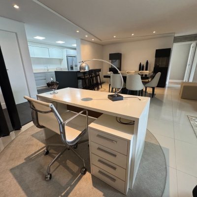 Apartamentos com 162m², 2 quartos, 2 suítes, 2 garagens, no bairro Agronômica em Florianópolis