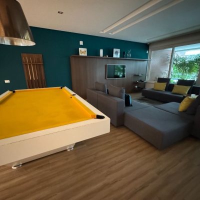 Apartamentos com 162m², 2 quartos, 2 suítes, 2 garagens, no bairro Agronômica em Florianópolis