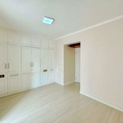 Apartamentos com 121m², 3 quartos, 1 suíte, 1 garagem, no bairro Centro em Florianópolis