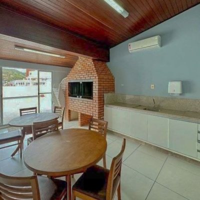 Apartamentos com 121m², 3 quartos, 1 suíte, 1 garagem, no bairro Centro em Florianópolis