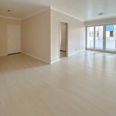 Apartamentos com 121m², 3 quartos, 1 suíte, 1 garagem, no bairro Centro em Florianópolis