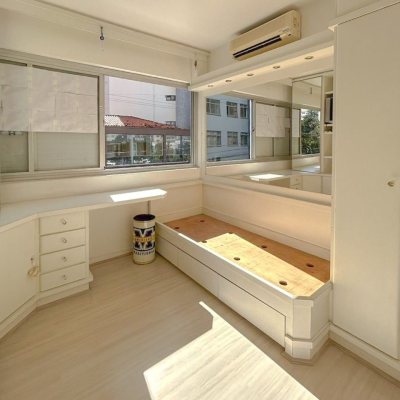 Apartamentos com 121m², 3 quartos, 1 suíte, 1 garagem, no bairro Centro em Florianópolis