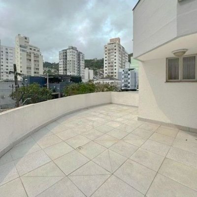 Apartamentos com 121m², 3 quartos, 1 suíte, 1 garagem, no bairro Centro em Florianópolis