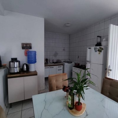 Casa Residencial com 93m², 3 quartos, 1 suíte, 4 garagens, no bairro Ingleses em Florianópolis