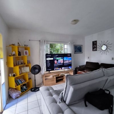 Casa Residencial com 93m², 3 quartos, 1 suíte, 4 garagens, no bairro Ingleses em Florianópolis