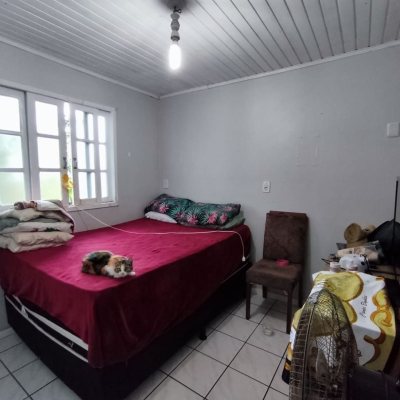 Casa Residencial com 93m², 3 quartos, 1 suíte, 4 garagens, no bairro Ingleses em Florianópolis