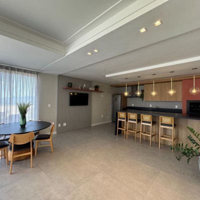 Apartamentos com 69m², 2 quartos, 1 suíte, 1 garagem, no bairro Coqueiros em Florianópolis