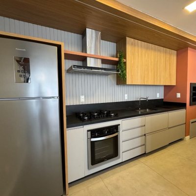 Apartamentos com 69m², 2 quartos, 1 suíte, 1 garagem, no bairro Coqueiros em Florianópolis