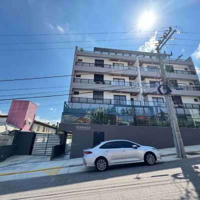 Apartamentos com 69m², 2 quartos, 1 suíte, 1 garagem, no bairro Coqueiros em Florianópolis