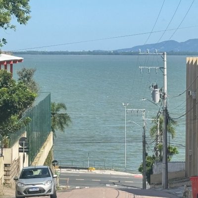 Apartamentos com 69m², 2 quartos, 1 suíte, 1 garagem, no bairro Coqueiros em Florianópolis