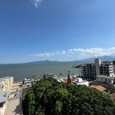Apartamentos com 69m², 2 quartos, 1 suíte, 1 garagem, no bairro Coqueiros em Florianópolis