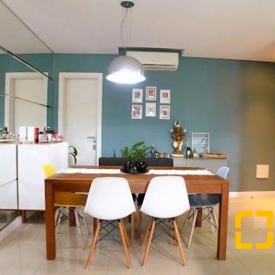 Apartamentos com 118m², 3 quartos, 3 suítes, 2 garagens, no bairro Kobrasol em São José