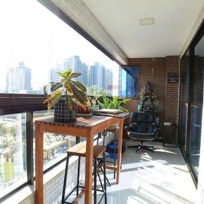 Apartamentos com 118m², 3 quartos, 3 suítes, 2 garagens, no bairro Kobrasol em São José