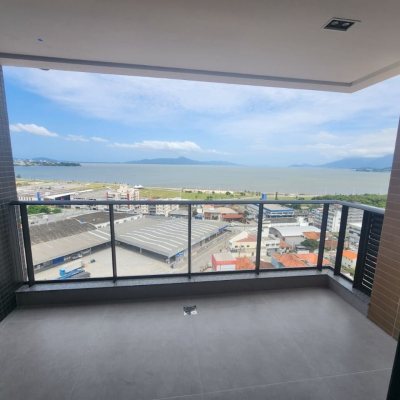 Apartamentos com 77m², 2 quartos, 1 suíte, 2 garagens, no bairro Kobrasol em São José