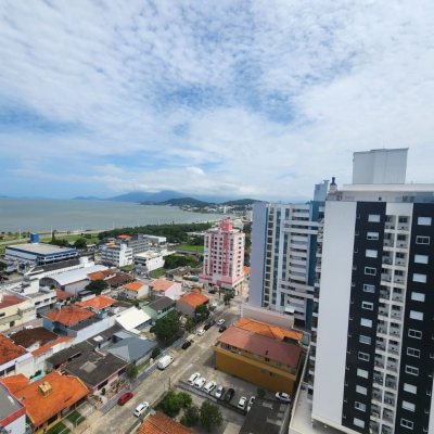 Apartamentos com 77m², 2 quartos, 1 suíte, 2 garagens, no bairro Kobrasol em São José
