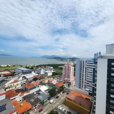 Apartamentos com 77m², 2 quartos, 1 suíte, 2 garagens, no bairro Kobrasol em São José