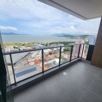 Apartamentos com 77m², 2 quartos, 1 suíte, 2 garagens, no bairro Kobrasol em São José