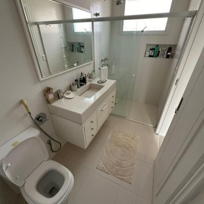 Casa Residencial com 560m², 5 quartos, 5 suítes, 8 garagens, no bairro Cachoeira Do Bom Jesus em Florianópolis