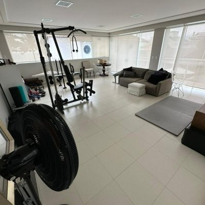 Casa Residencial com 560m², 5 quartos, 5 suítes, 8 garagens, no bairro Cachoeira Do Bom Jesus em Florianópolis