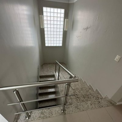 Casa Residencial com 560m², 5 quartos, 5 suítes, 8 garagens, no bairro Cachoeira Do Bom Jesus em Florianópolis