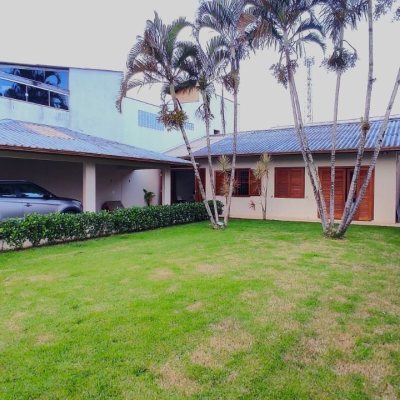 Casa Residencial com 165m², 3 quartos, 2 garagens, no bairro Jardim Eldorado em Palhoça