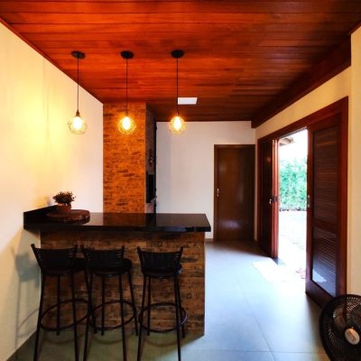 Casa Residencial com 165m², 3 quartos, 2 garagens, no bairro Jardim Eldorado em Palhoça