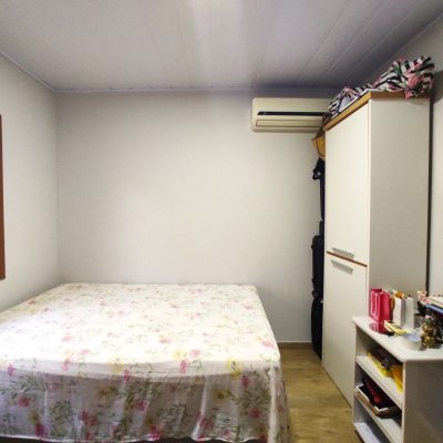 Casa Residencial com 165m², 3 quartos, 2 garagens, no bairro Jardim Eldorado em Palhoça