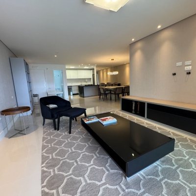 Apartamentos com 165m², 2 quartos, 2 suítes, 2 garagens, no bairro Agronômica em Florianópolis